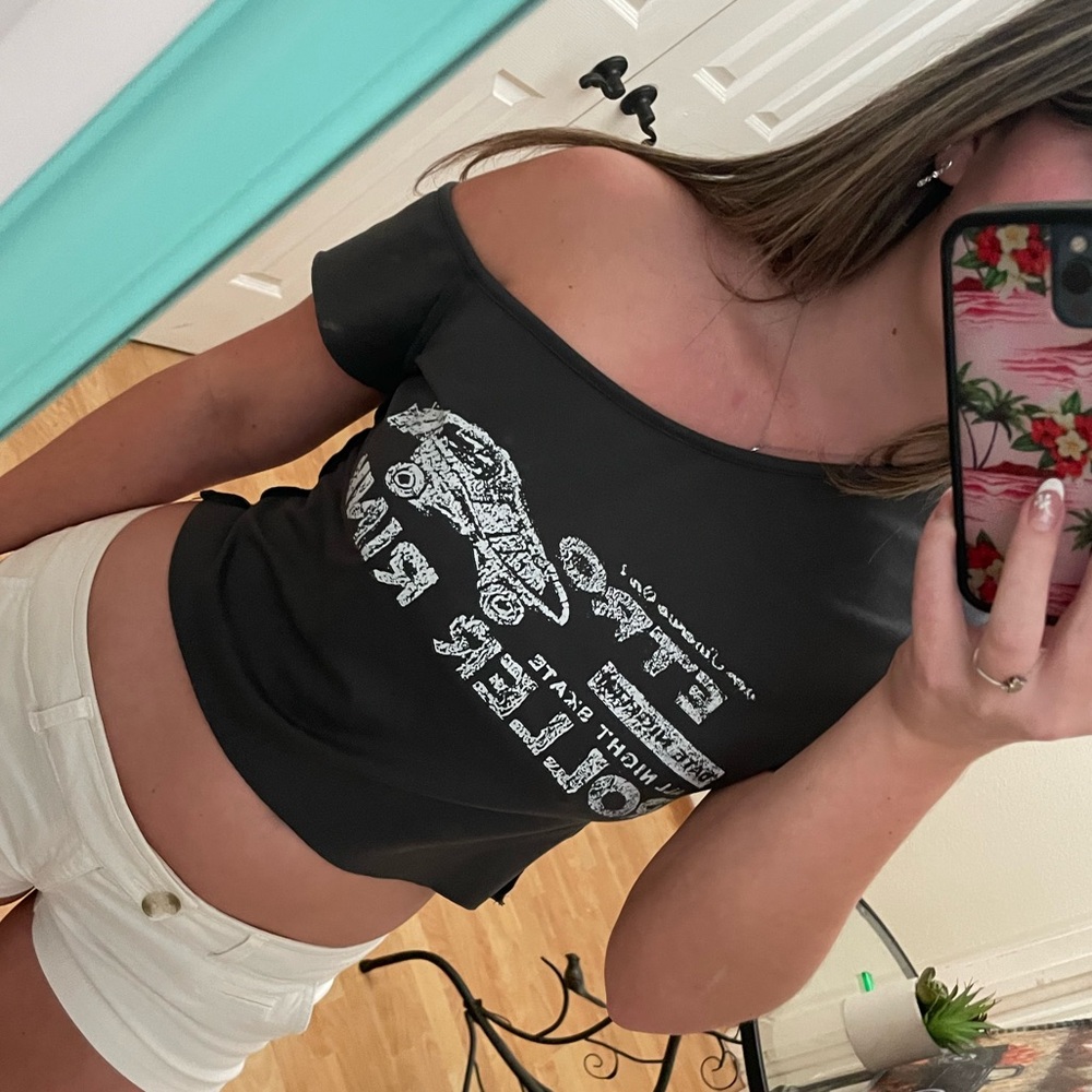 Black Off-Shoulder Graphic Tee